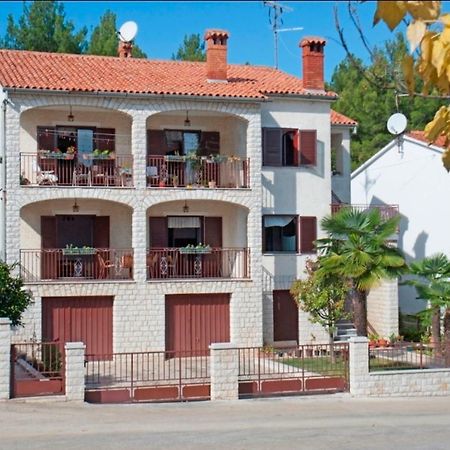 Mihaela Apartments Porec Exterior photo