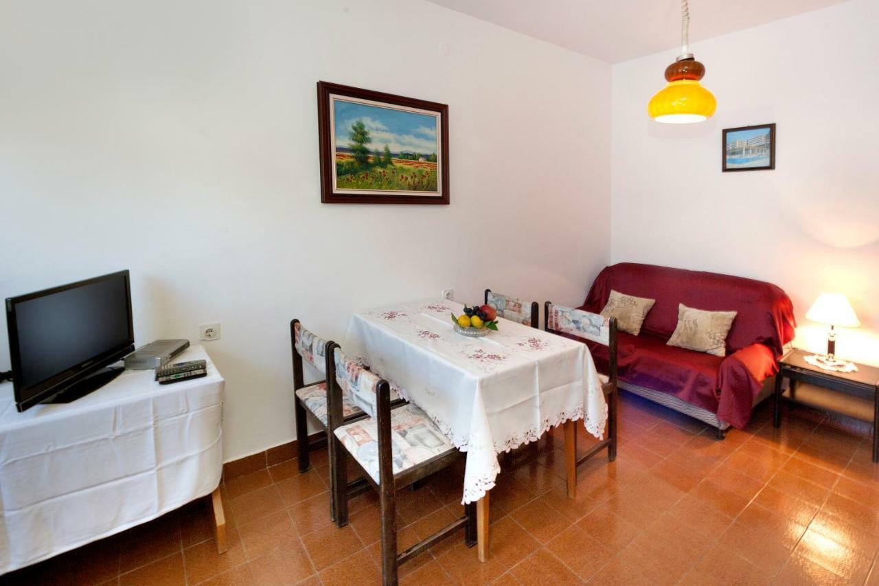 Mihaela Apartments Porec Exterior photo