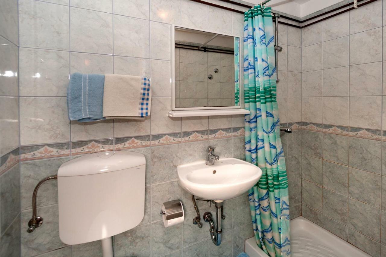 Mihaela Apartments Porec Exterior photo