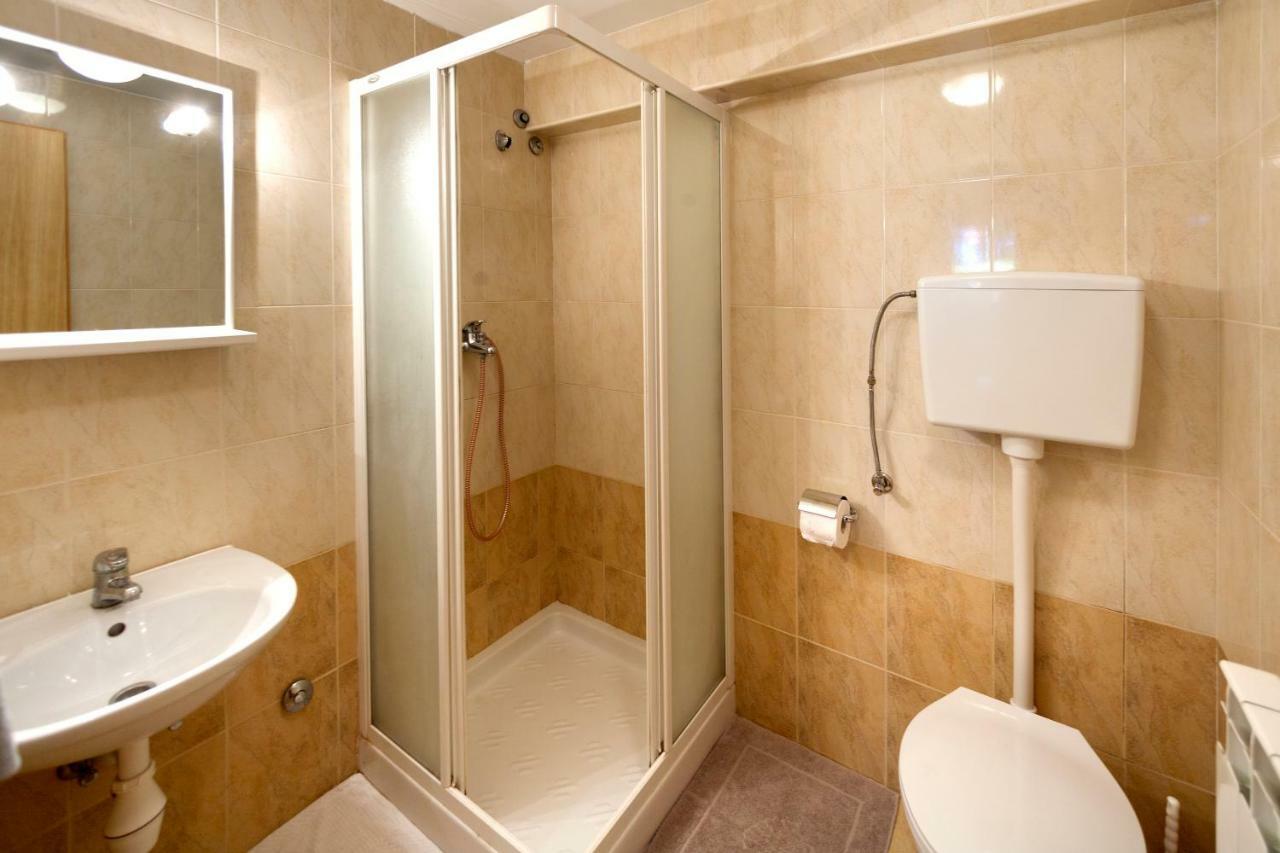 Mihaela Apartments Porec Exterior photo